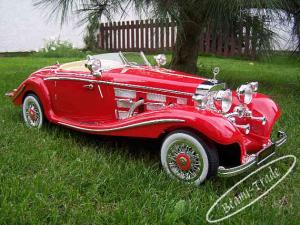 Auto---Oldtimer-15-cervena-stribrna