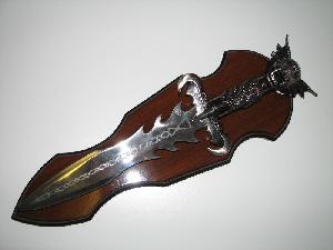 Dyka-s-plaketou
