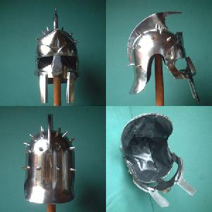 Gladiatorska-helma---ostny