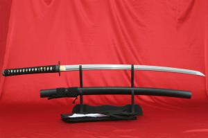Katana-SURUGA-rucne-kovana-z-prekladane-oceli-a-lestenou-imitaci-hamonu-od-f-Kawashima-c607