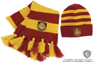 Knitted-Hat-and-Scarf-Set