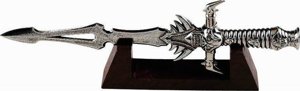 Mini-dyka-Lokiho-na-drev-stojanku