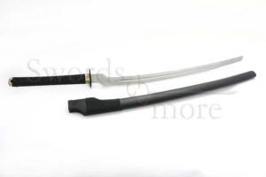 Otonashi-Saya-Blood-sword