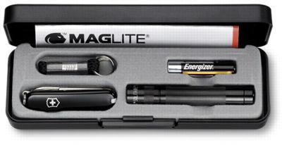 Sada-obsahuje-cerny-nuz-cernou-svitilnu-Maglite-Solitare-o-velikosti-8-cm