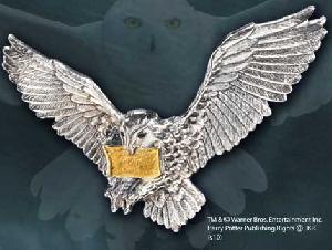 The-Flying-Hedwig-Brooch