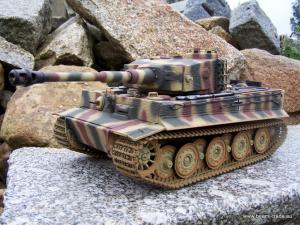 Verze-24-GHz-Tiger-I-116-B-airsoft-s-kovovou-vanou---maskovany