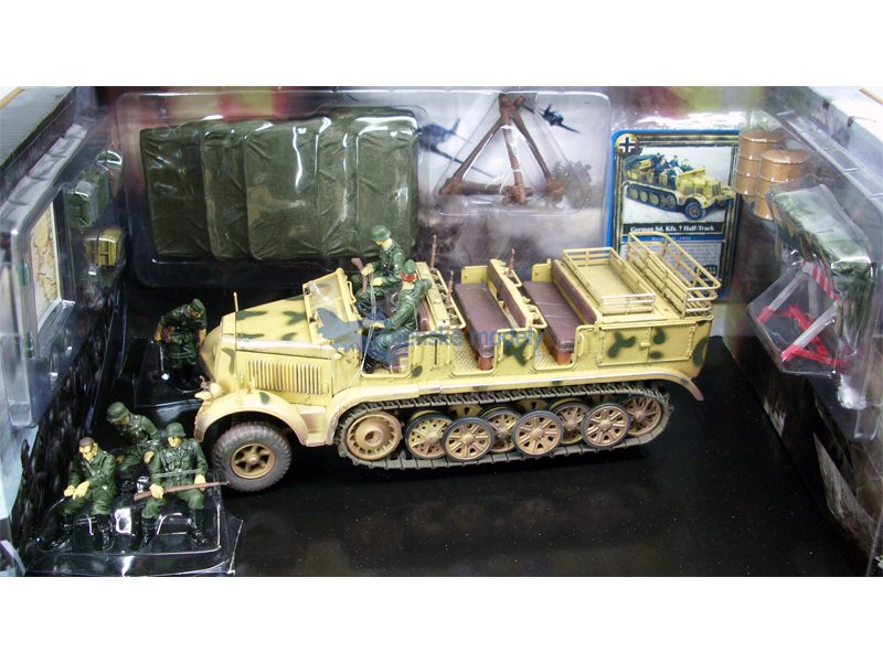 foto Forces of Valor - Sd. Kfz. 7 Half-track - polop�sov� transport�r, 1/32