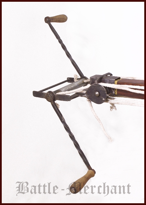 foto Large crossbow with windlass, 15th Century
