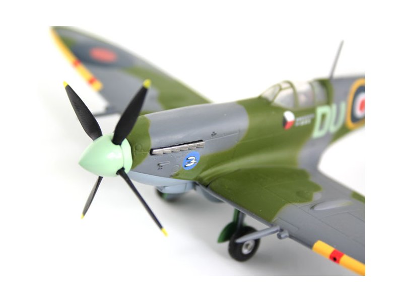 foto Witty - Spitfire MK.IX - Lt. Otto Smik, RAF No. 312