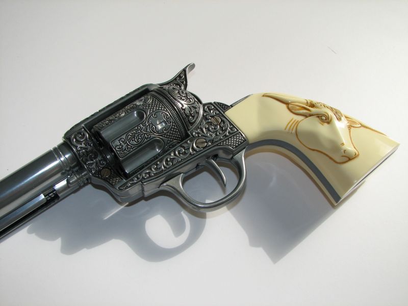 foto revolver 45