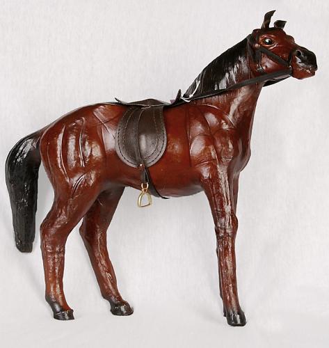kun-tmave-hnedy---30-cm