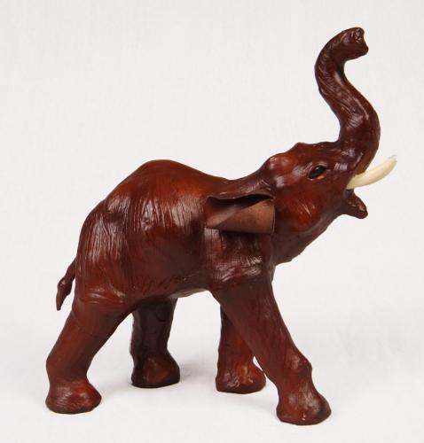 slon-hnedy---30-cm