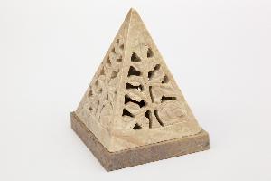 svicen---pyramida