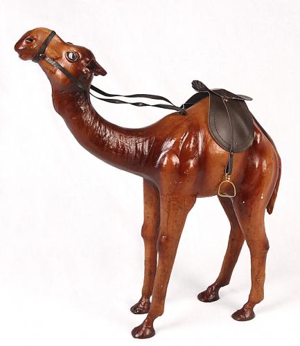 velbloud-se-sedlem---455-cm