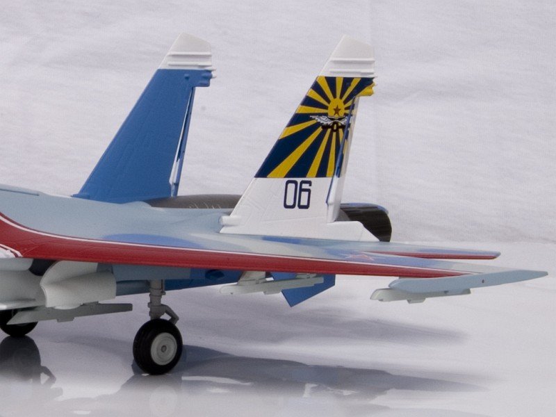 foto Witty - Su-27 Russian Knights Display Team