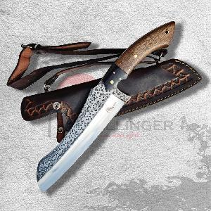 Maceta-Dellinger-Executive-D2-Walnut-�-orech-a-buvoli-roh