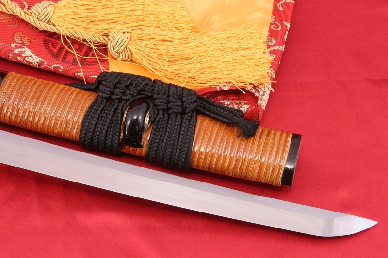 foto V�prodej! Wakizashi IWADE ru�n� kovan� z oceli 1095 a re�ln�m hamonem od firmy Kawashima