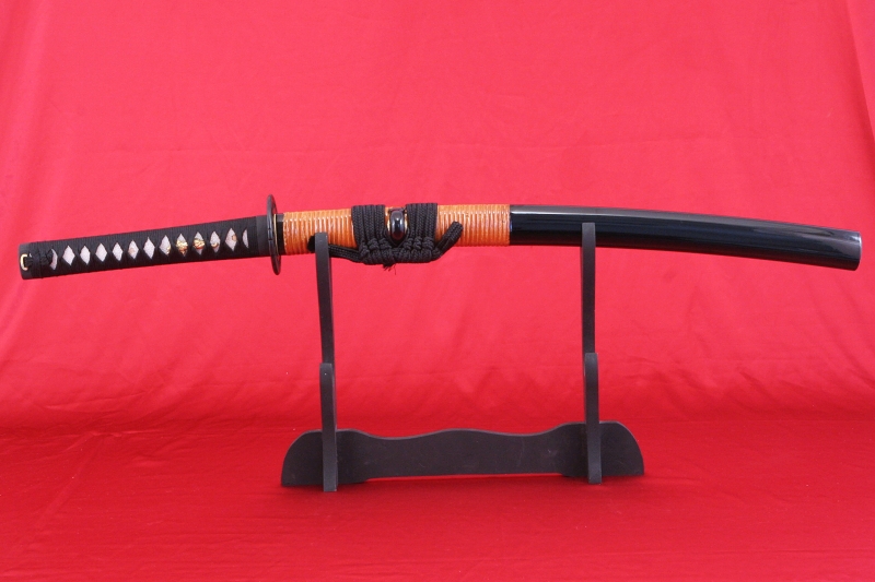 foto V�prodej! Wakizashi IWADE ru�n� kovan� z oceli 1095 a re�ln�m hamonem od firmy Kawashima